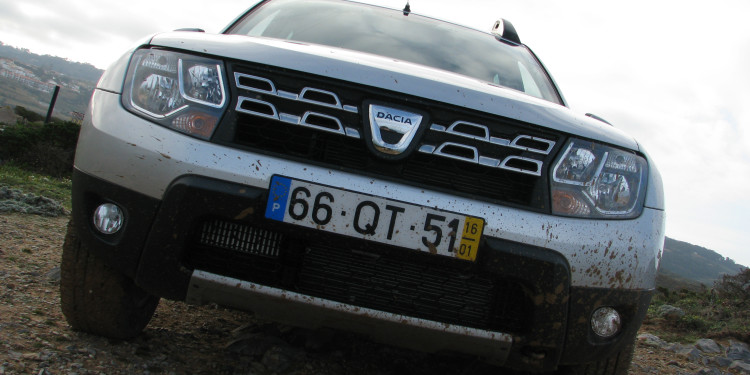 Dacia Duster 1.5 dCi 4X4: Duro e forte! 23