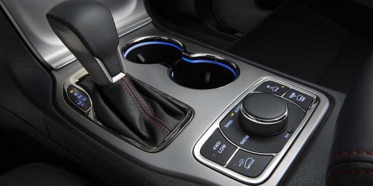 Jeep Grand Cherokee revelado online! 24