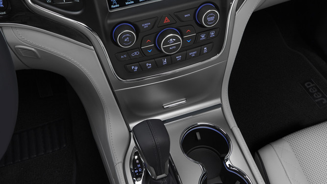 Jeep Grand Cherokee revelado online! 15