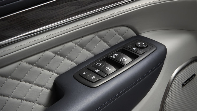 Jeep Grand Cherokee revelado online! 13