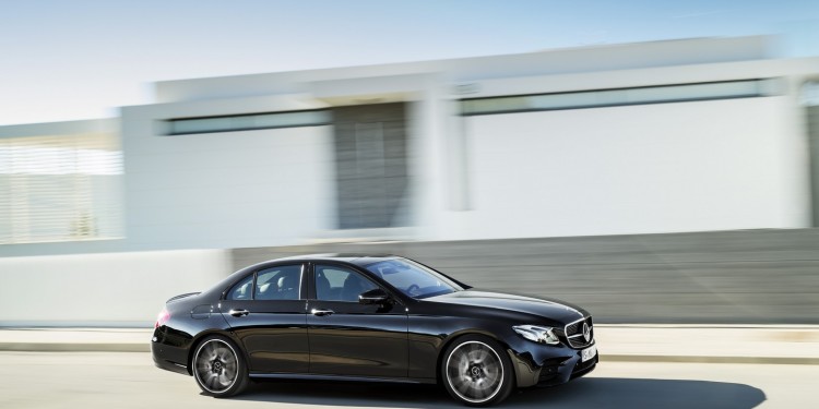 Mercedes E43 AMG 4 Matic revelado com 396cv! 18