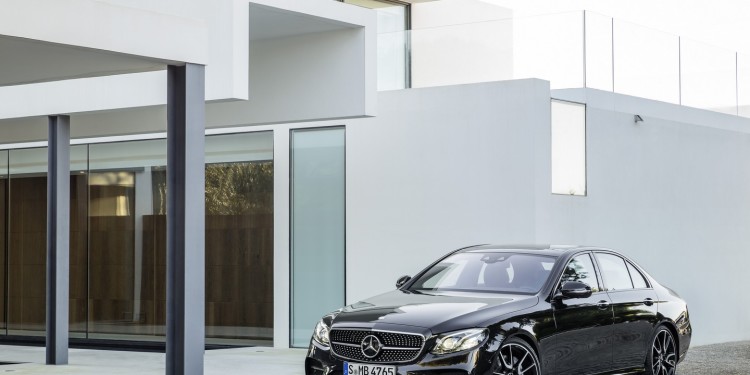 Mercedes E43 AMG 4 Matic revelado com 396cv! 22