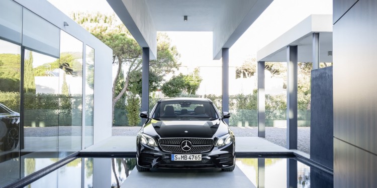 Mercedes E43 AMG 4 Matic revelado com 396cv! 21