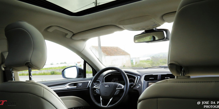 Ford Mondeo 2.0 TDCi SW Titanium: O Lord americano! 42