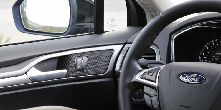 Ford Mondeo 2.0 TDCi SW Titanium: O Lord americano! 39