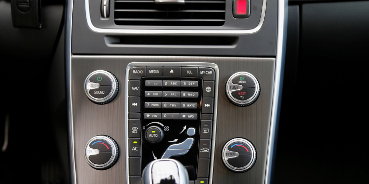 Volvo S60 D4 Cross Country: Um Sedan Aventureiro! 24