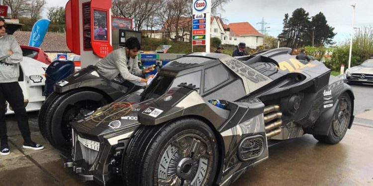Team Galag leva "Batmobile" ao Gumball 3000! 37