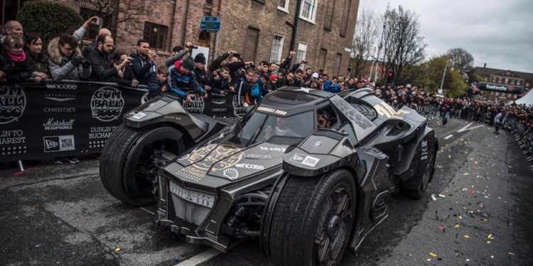 Team Galag leva "Batmobile" ao Gumball 3000! 31