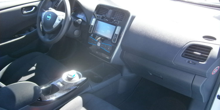 Nissan LEAF: Pura electricidade! 50