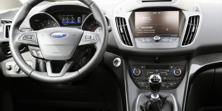 Ford Grand C-MAX 1.5 TDCi: Espaço e dinâmica! 48