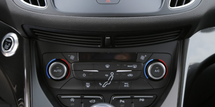 Ford Grand C-MAX 1.5 TDCi: Espaço e dinâmica! 40