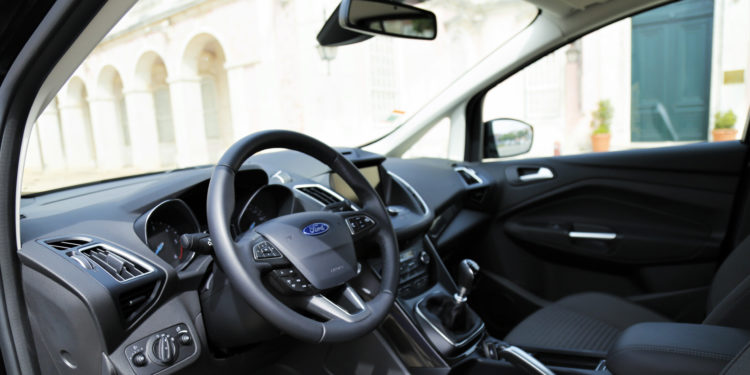 Ford Grand C-MAX 1.5 TDCi: Espaço e dinâmica! 42