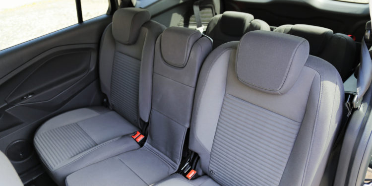Ford Grand C-MAX 1.5 TDCi: Espaço e dinâmica! 28