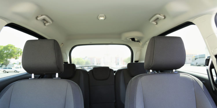 Ford Grand C-MAX 1.5 TDCi: Espaço e dinâmica! 29
