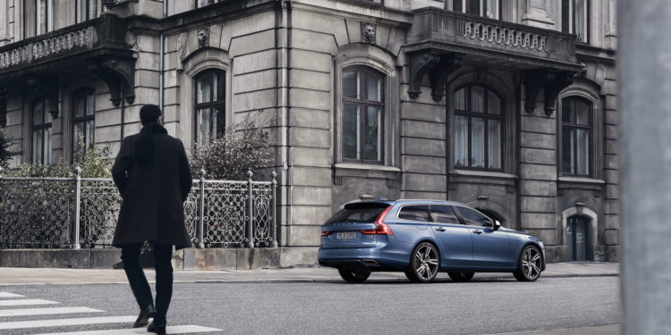 Volvo: Gama "90" veste "R-Design"! 32
