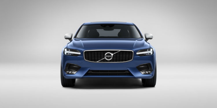 Volvo: Gama "90" veste "R-Design"! 21