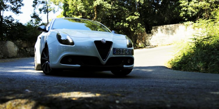 Alfa Romeo Giulietta: Raça italiana! 53