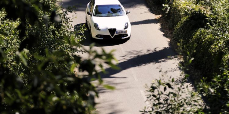 Alfa Romeo Giulietta: Raça italiana! 67