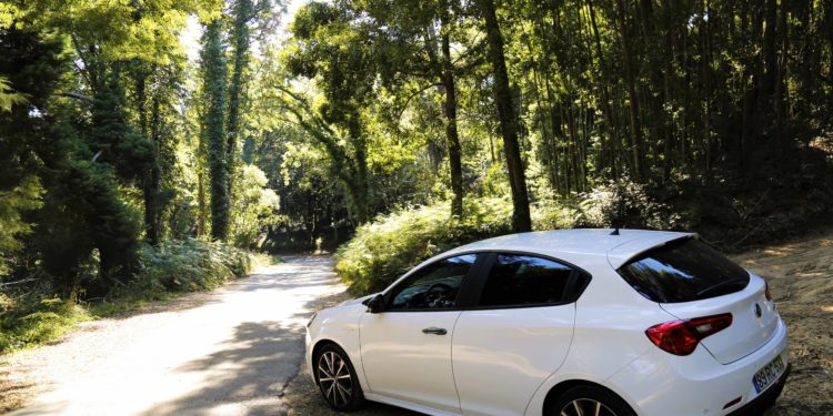 Alfa Romeo Giulietta: Raça italiana! 43