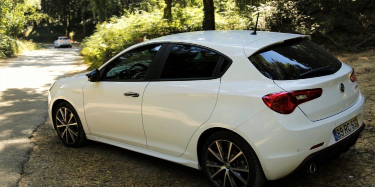 Alfa Romeo Giulietta: Raça italiana! 40