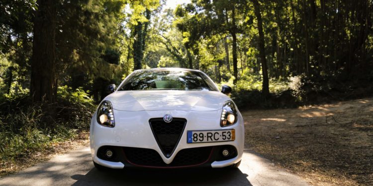 Alfa Romeo Giulietta: Raça italiana! 35