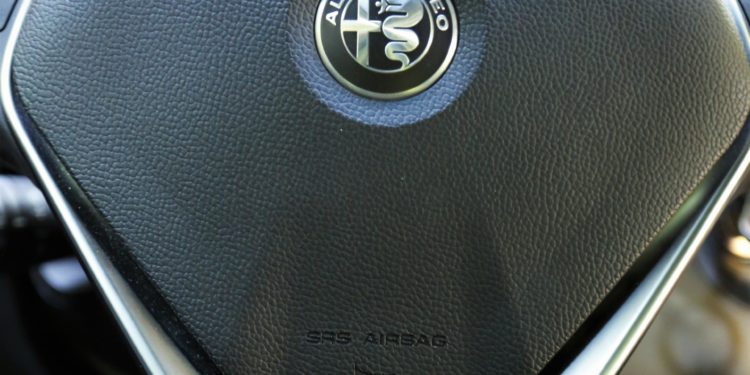 Alfa Romeo Giulietta: Raça italiana! 79