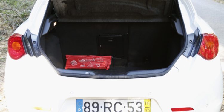 Alfa Romeo Giulietta: Raça italiana! 71