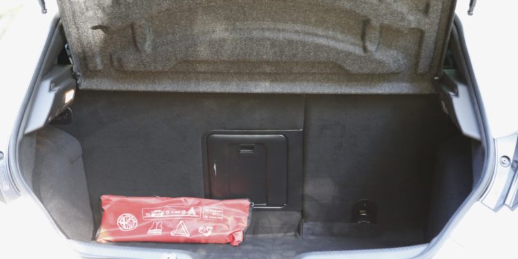 Alfa Romeo Giulietta: Raça italiana! 72