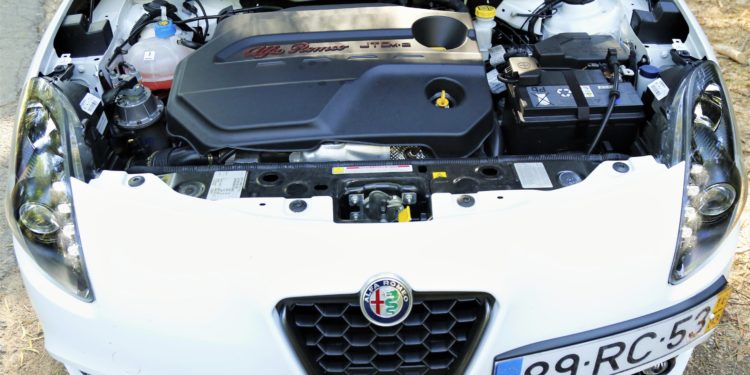 Alfa Romeo Giulietta: Raça italiana! 69