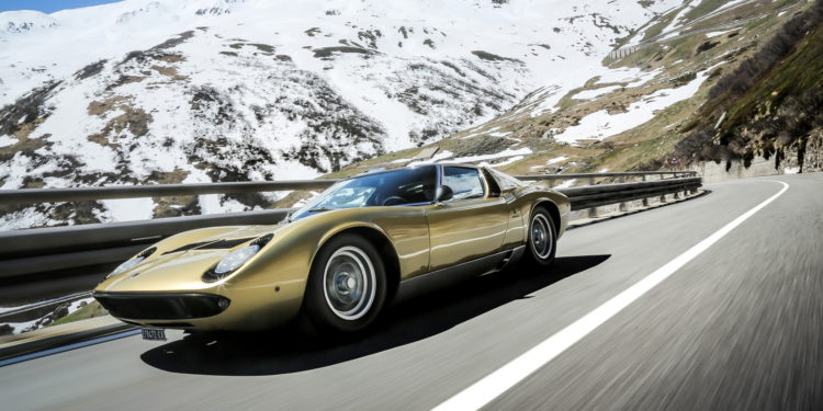 "Italian Job revival" com Lamborghini´s Miura! (vídeo) 40