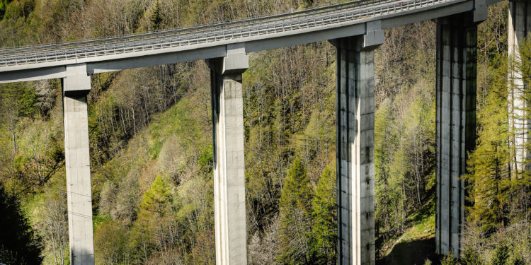 "Italian Job revival" com Lamborghini´s Miura! (vídeo) 27