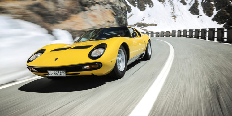 "Italian Job revival" com Lamborghini´s Miura! (vídeo) 25