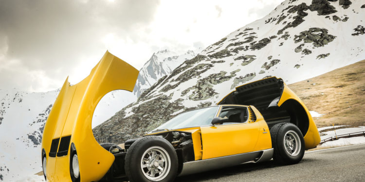 "Italian Job revival" com Lamborghini´s Miura! (vídeo) 24