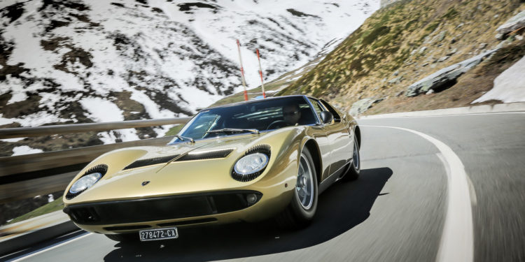 "Italian Job revival" com Lamborghini´s Miura! (vídeo) 38