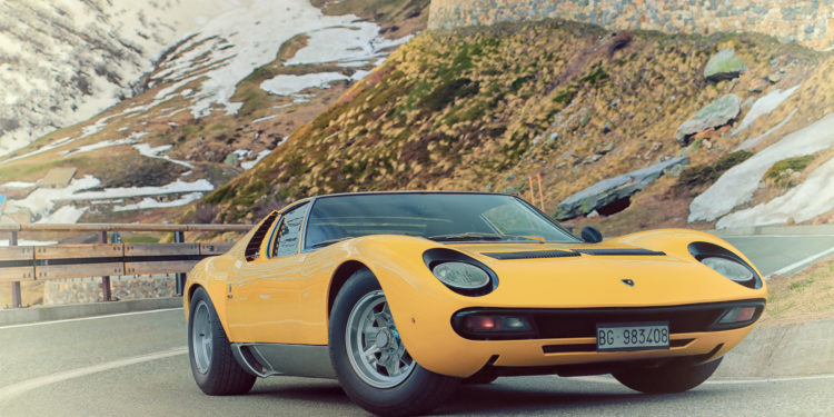 "Italian Job revival" com Lamborghini´s Miura! (vídeo) 21