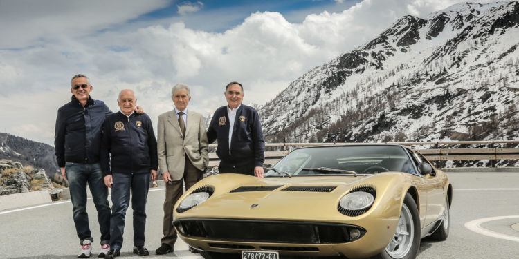 "Italian Job revival" com Lamborghini´s Miura! (vídeo) 17