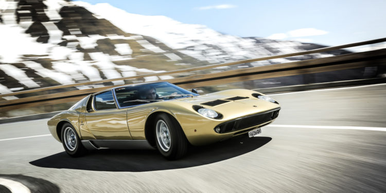 "Italian Job revival" com Lamborghini´s Miura! (vídeo) 37