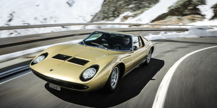 "Italian Job revival" com Lamborghini´s Miura! (vídeo) 36