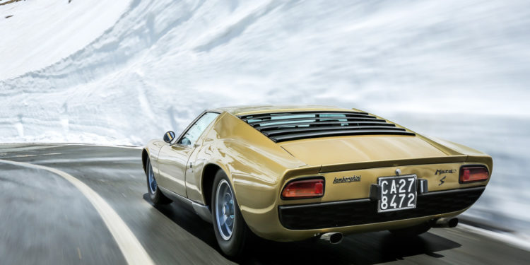 "Italian Job revival" com Lamborghini´s Miura! (vídeo) 33