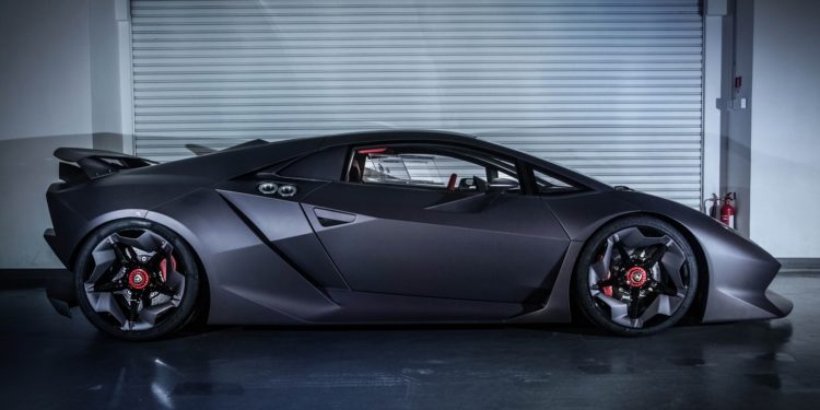 Lamborghini aumenta o uso de carbono! 14