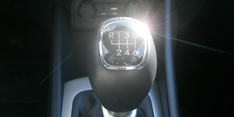 KIA RIO 1.1 CRDI: Qualidade de olhos em bico! 23
