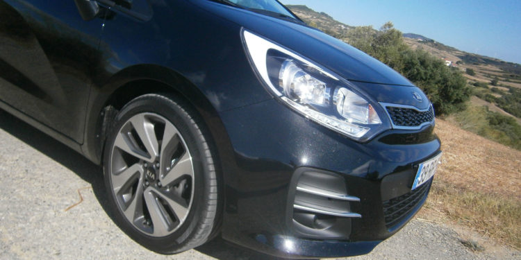 KIA RIO 1.1 CRDI: Qualidade de olhos em bico! 14