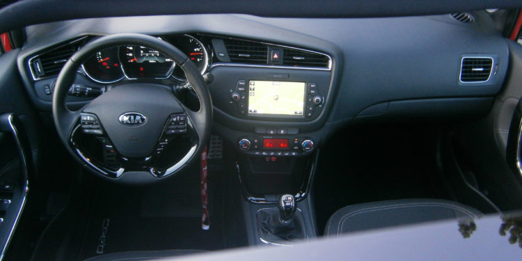 KIA Ceed 1.0 Turbo GDI: Um "tricilindrico" que satisfaz o pé direito! 31