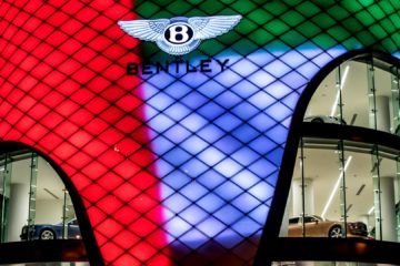 Bentley abre showroom de sonho no Dubai. 26