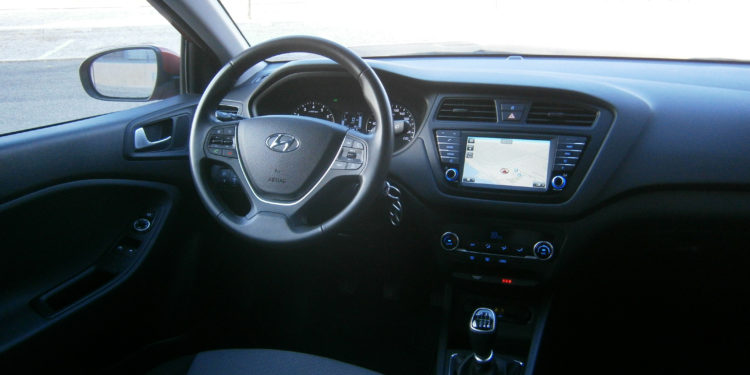 Hyundai i20 Coupé 1.0 GDI: Utilitário irrequieto! 32