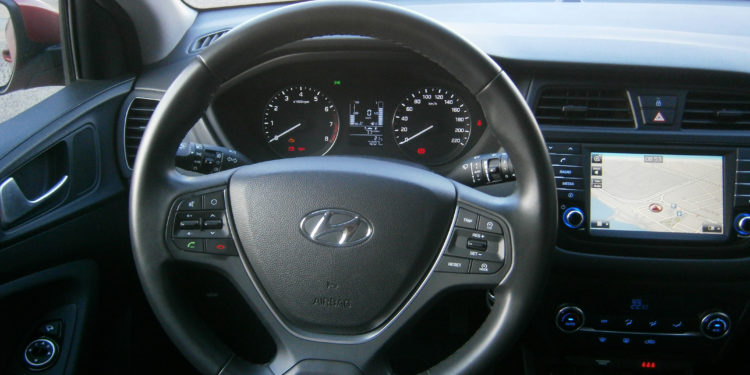 Hyundai i20 Coupé 1.0 GDI: Utilitário irrequieto! 31