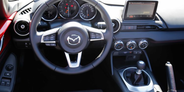 Mazda MX-5 2.0 SKYACTIV: Carícias ao corpo numa só carícia à alma! 34