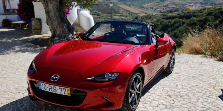 Mazda MX-5 2.0 SKYACTIV: Carícias ao corpo numa só carícia à alma! 32