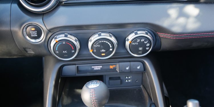Mazda MX-5 2.0 SKYACTIV: Carícias ao corpo numa só carícia à alma! 22