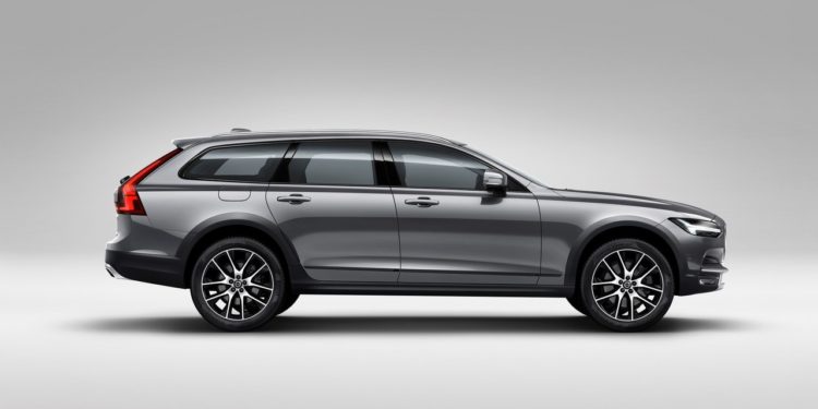 Volvo V90 recebe versão "Cross Country"! 28